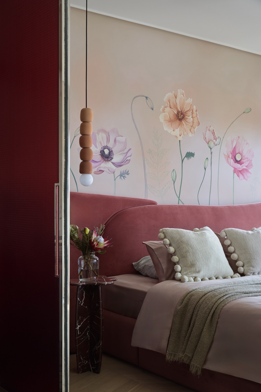 Romantic Art House — interior view 10