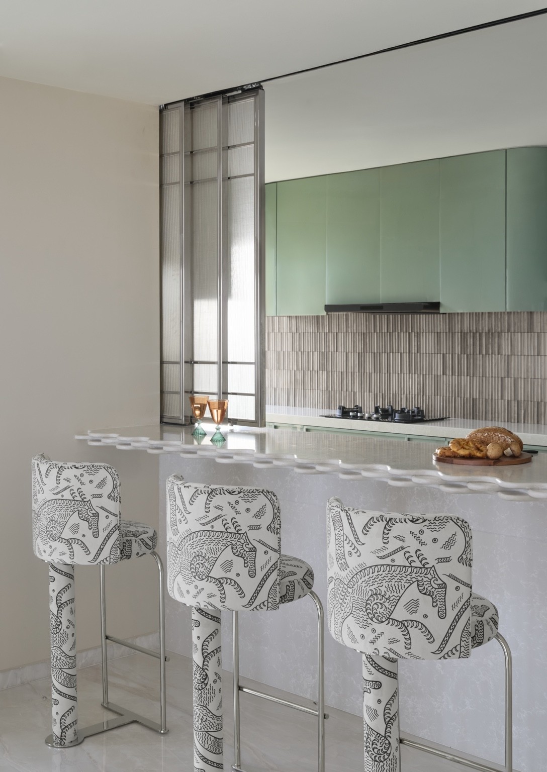 Romantic Art House — interior view 15