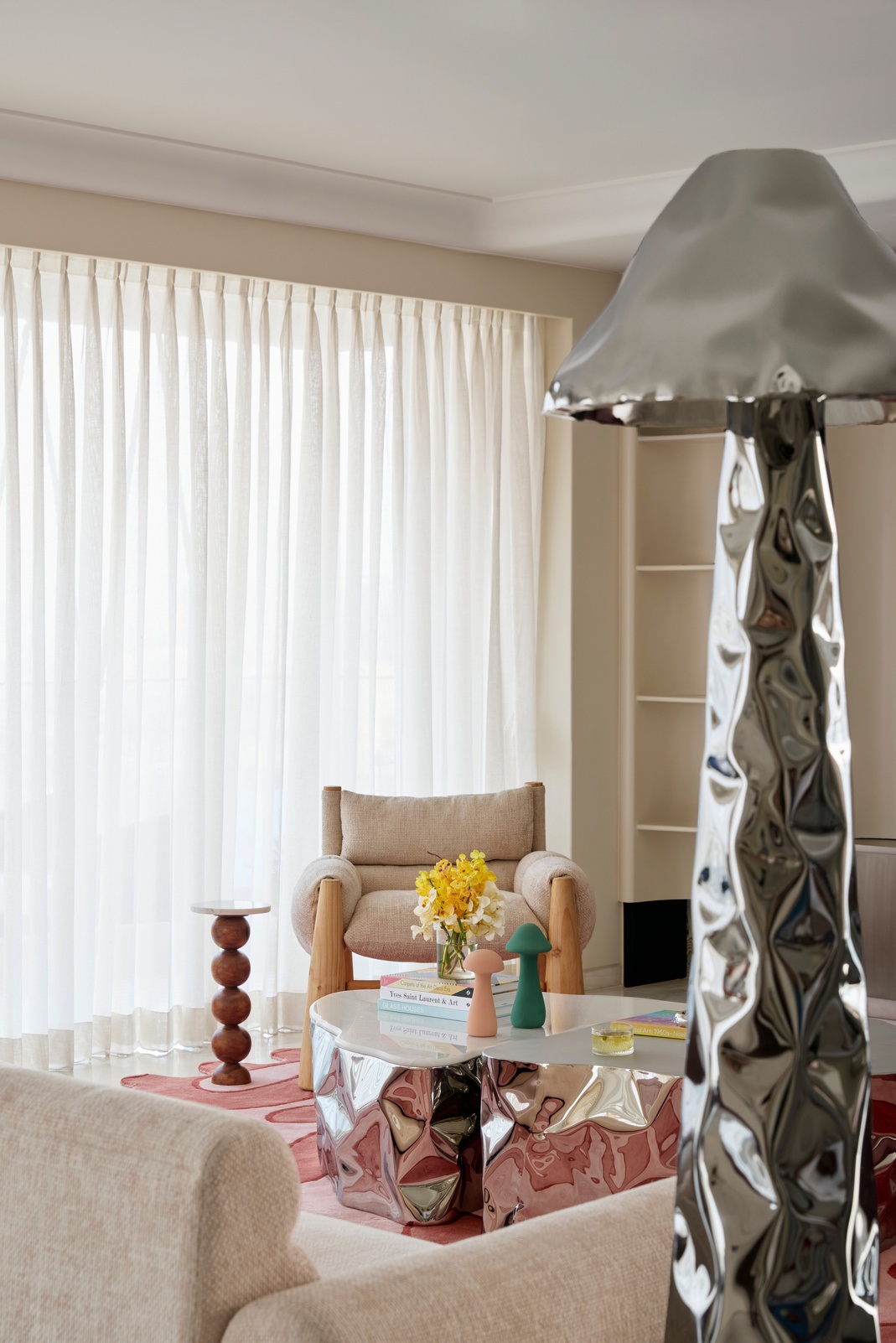 Romantic Art House — interior photograph