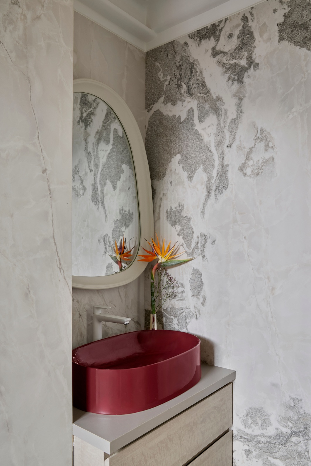 Romantic Art House — interior photograph